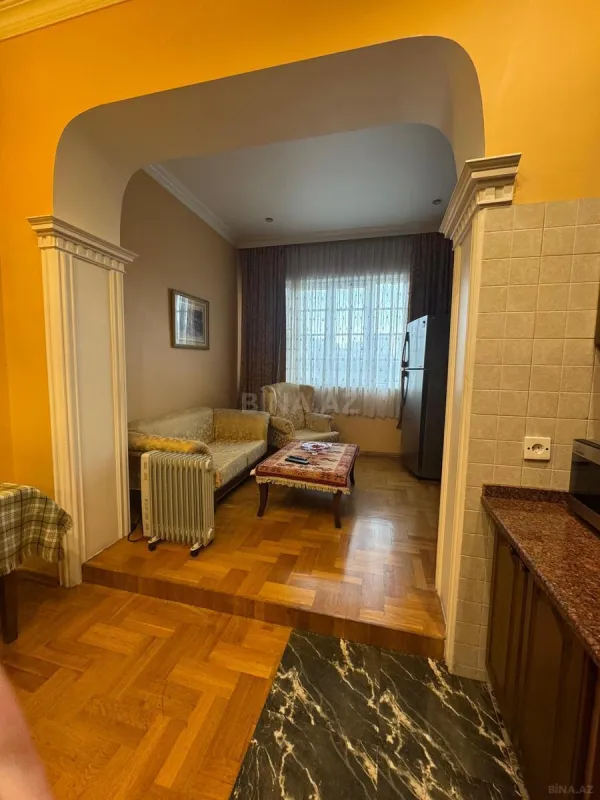 Kirayə verilir 3 otaqlı mənzil 105 m²