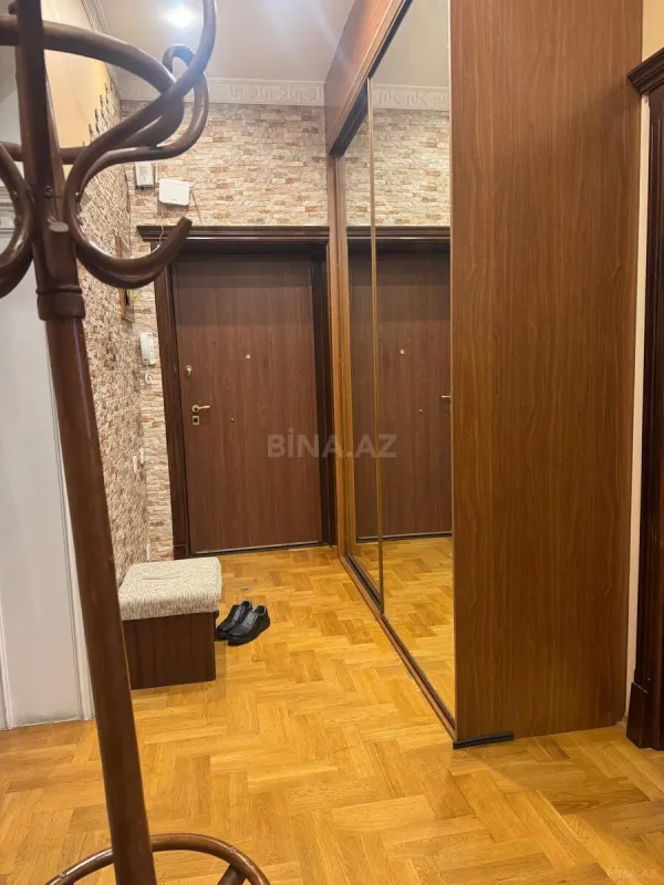 Kirayə verilir 3 otaqlı mənzil 105 m²