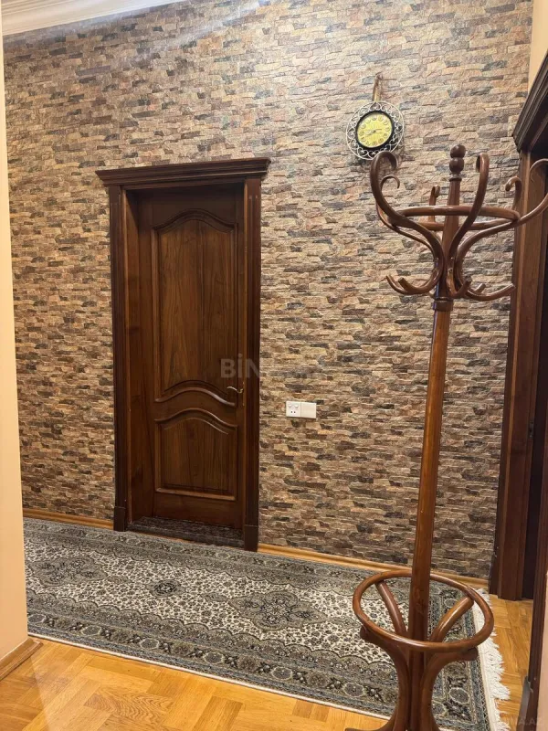 Kirayə verilir 3 otaqlı mənzil 105 m²