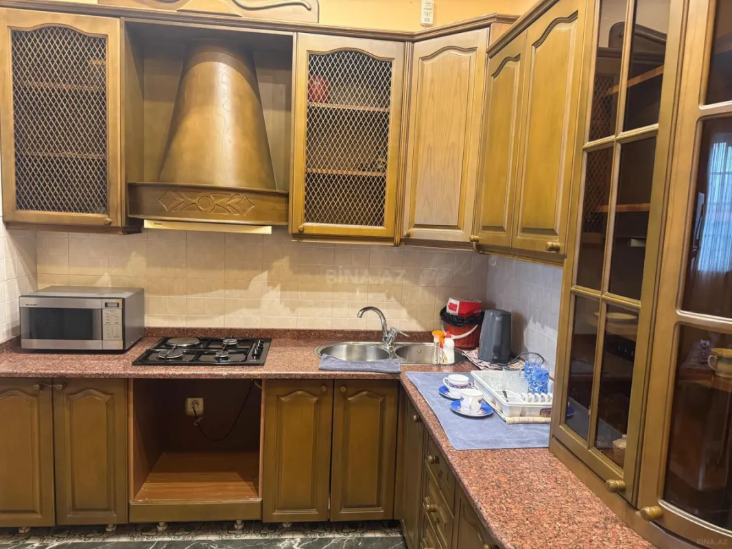 Kirayə verilir 3 otaqlı mənzil 105 m²