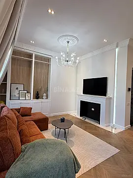 Kirayə verilir 2 otaqlı mənzil 90 m²