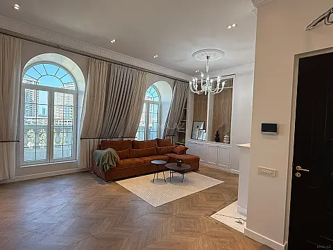 Kirayə verilir 2 otaqlı mənzil 90 m²