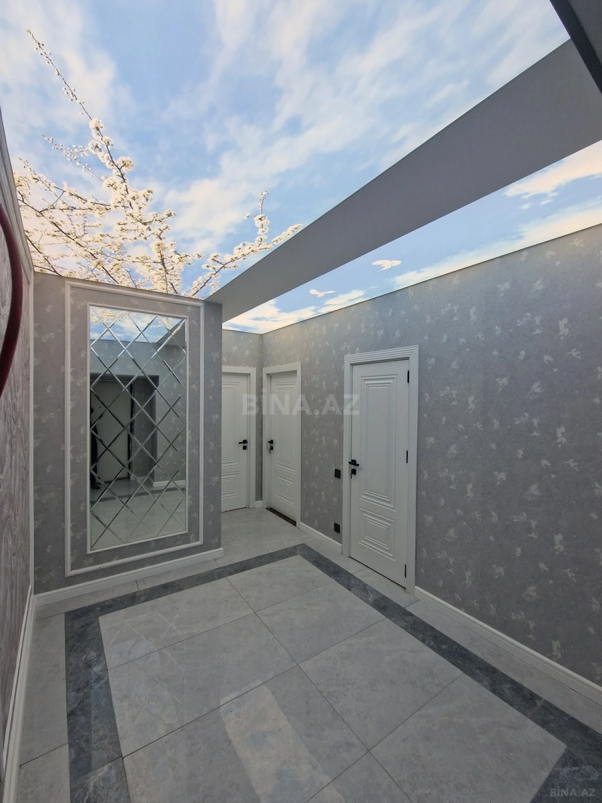 Satılır 2 otaqlı mənzil 70 m²