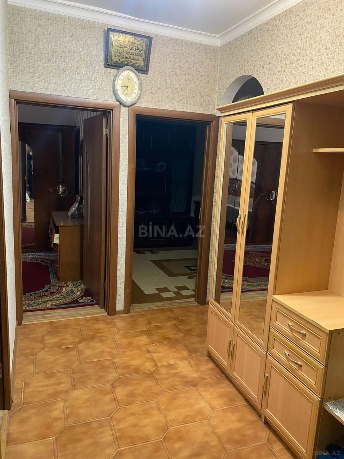 Satılır 4 otaqlı mənzil 105 m²