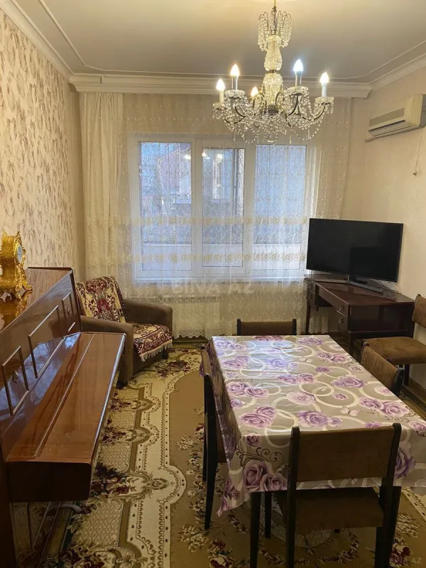 Satılır 4 otaqlı mənzil 105 m²