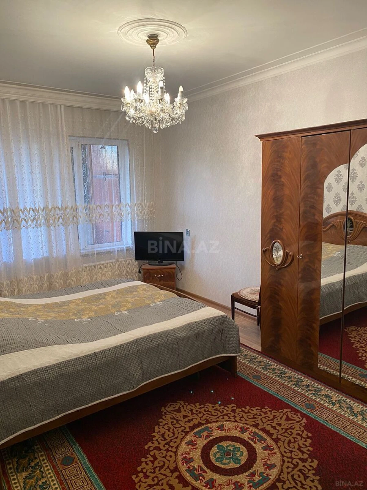Satılır 4 otaqlı mənzil 105 m²