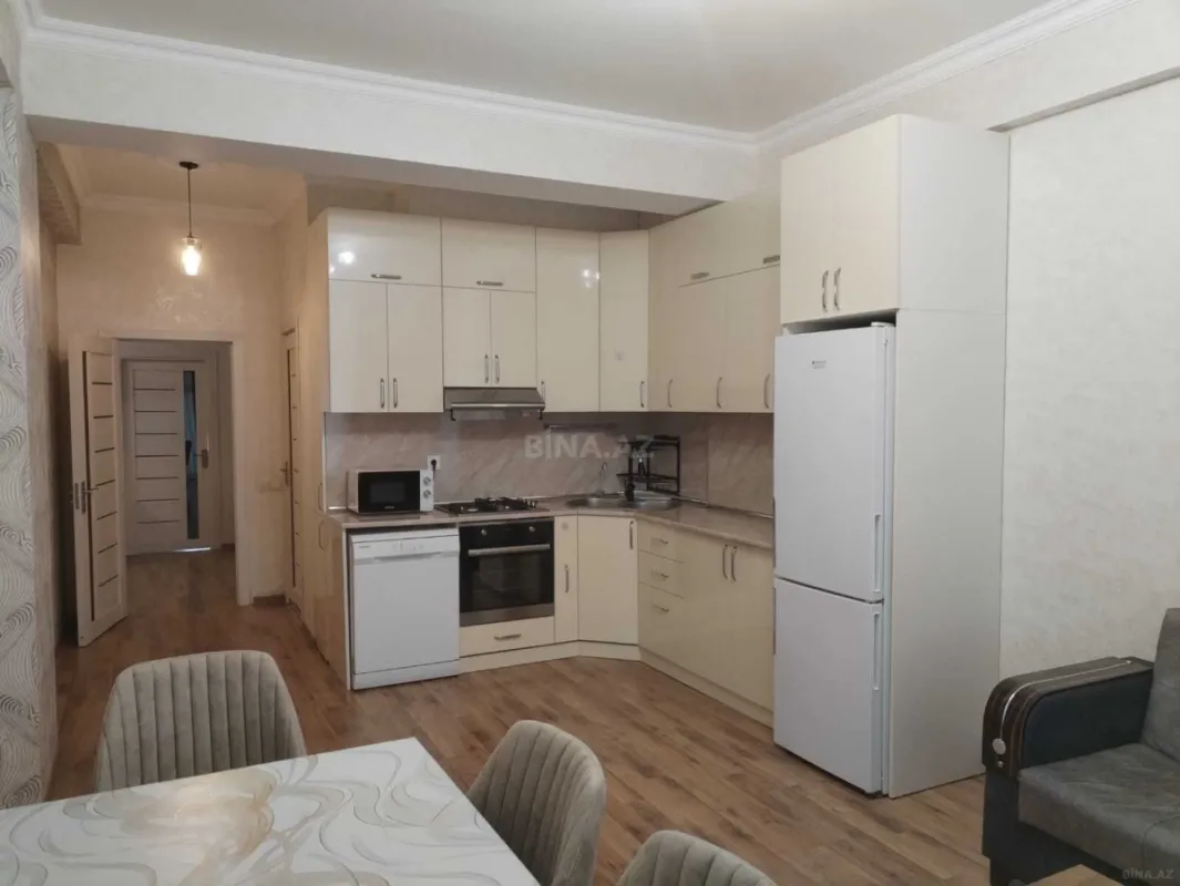 Kirayə verilir 3 otaqlı mənzil 120 m²