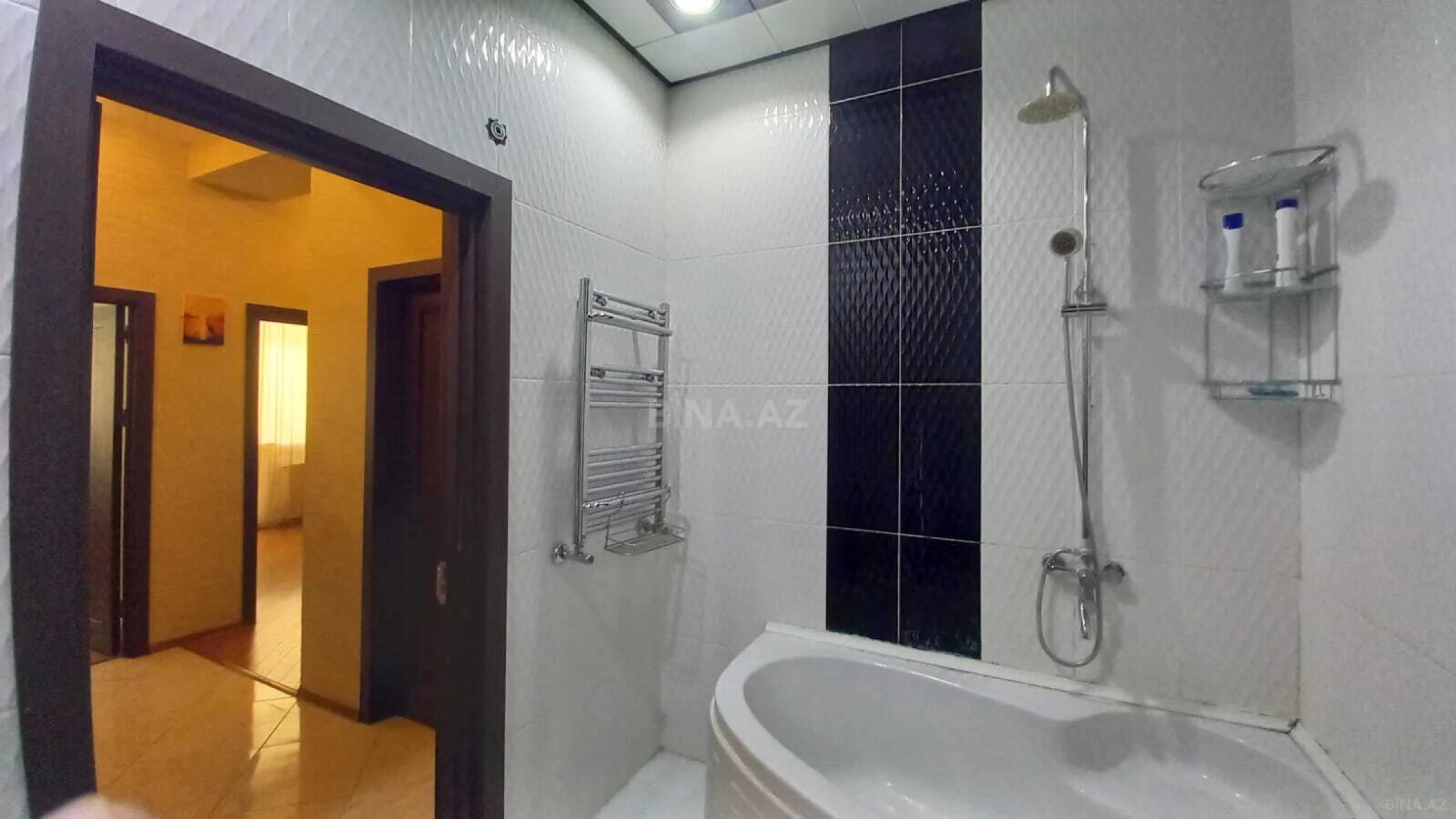 Satılır 4 otaqlı mənzil 130 m²