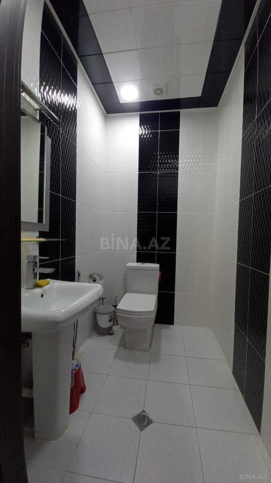 Satılır 4 otaqlı mənzil 130 m²