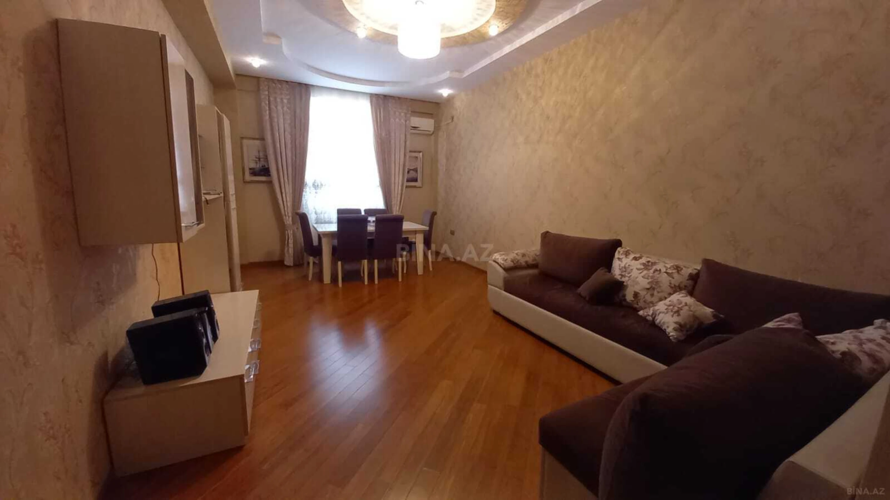 Satılır 4 otaqlı mənzil 130 m²