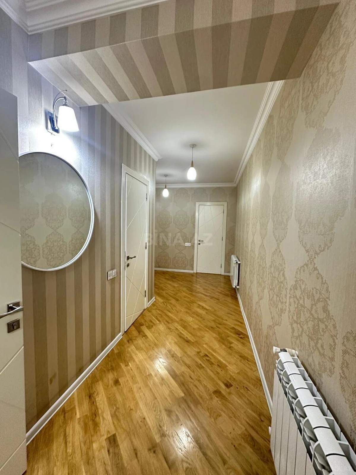 Satılır 3 otaqlı mənzil 120 m²