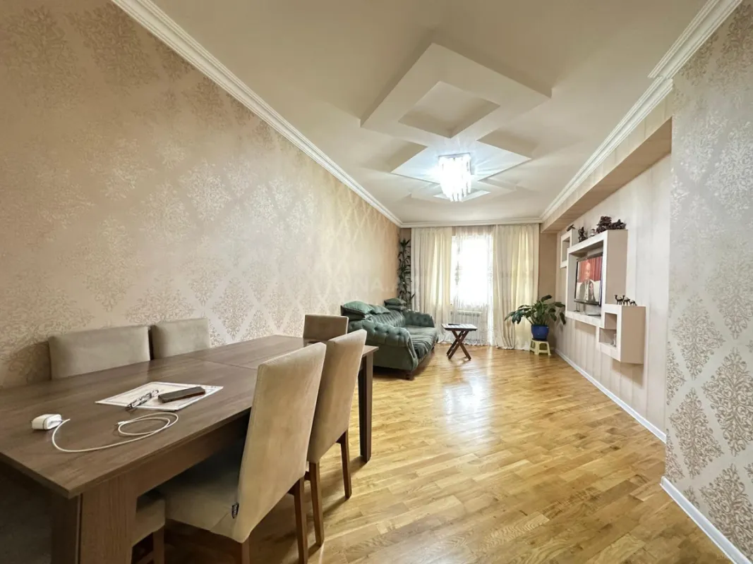 Satılır 3 otaqlı mənzil 120 m²