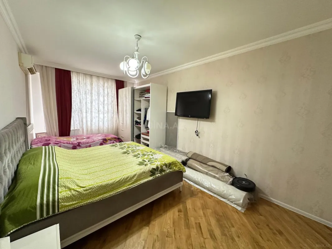 Satılır 3 otaqlı mənzil 120 m²