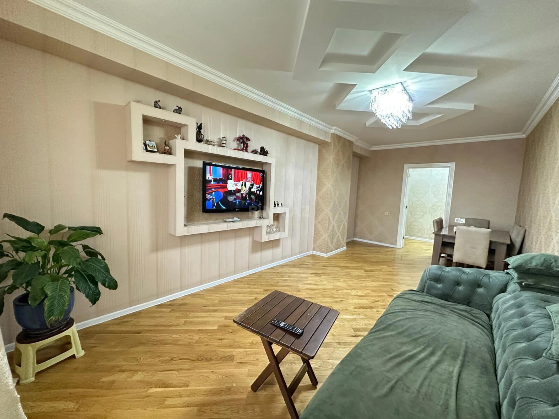 Satılır 3 otaqlı mənzil 120 m²