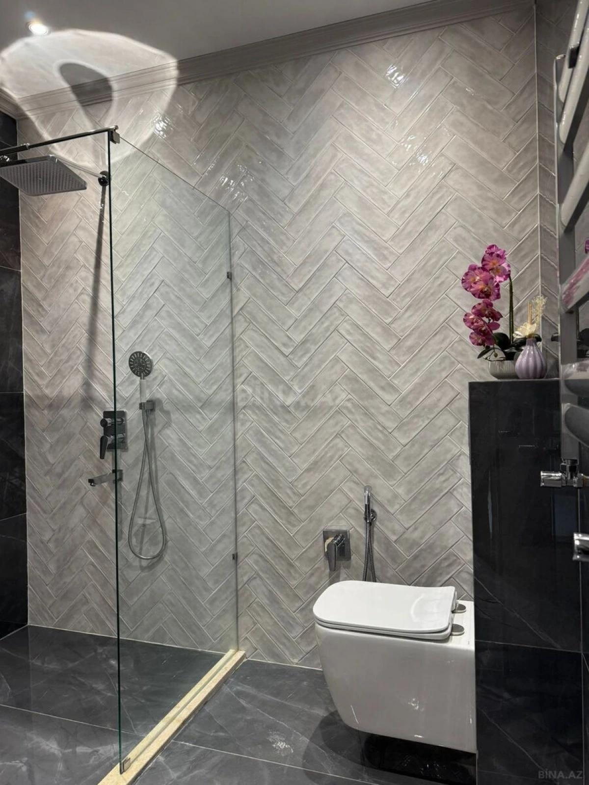 Satılır 2 otaqlı mənzil 69 m²