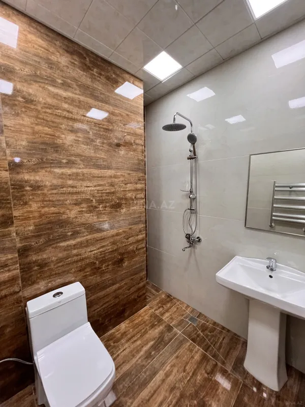 Satılır 2 otaqlı mənzil 93 m²