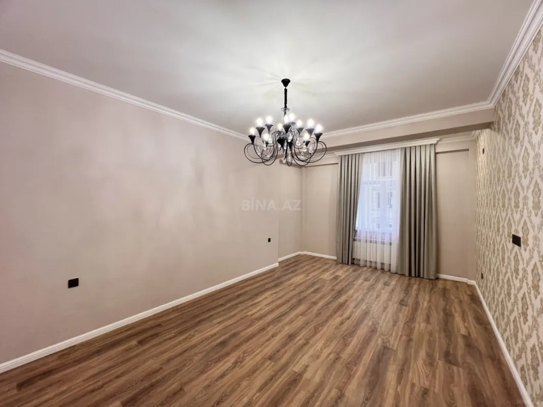Satılır 2 otaqlı mənzil 93 m²