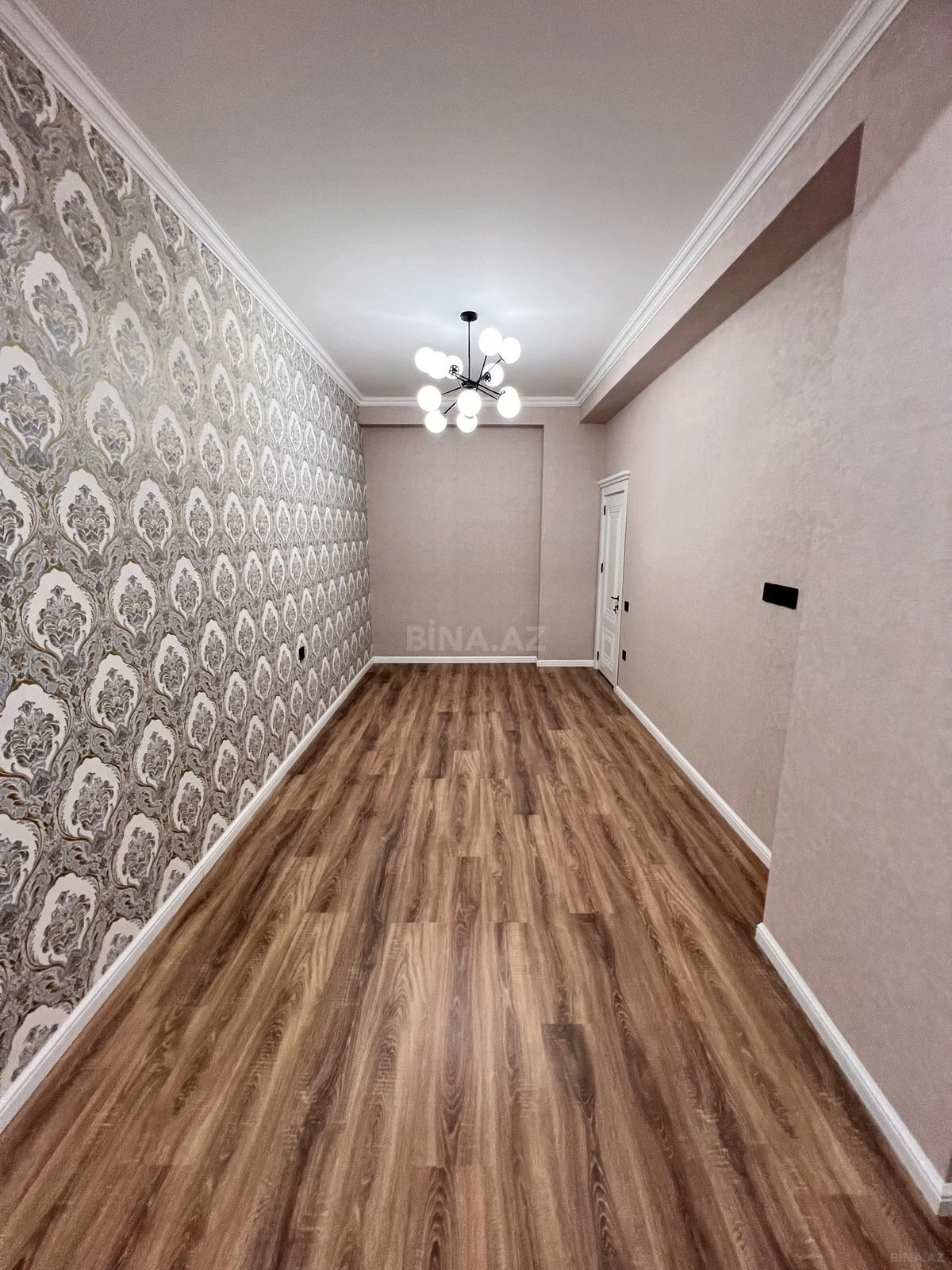 Satılır 2 otaqlı mənzil 93 m²