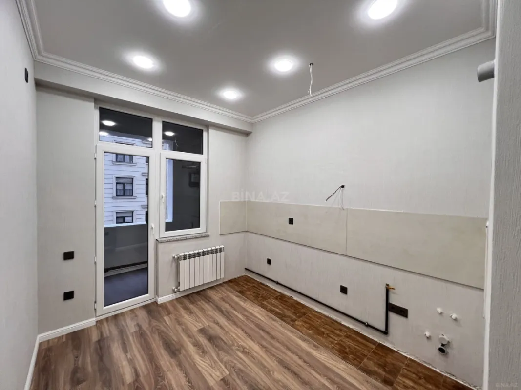 Satılır 2 otaqlı mənzil 93 m²