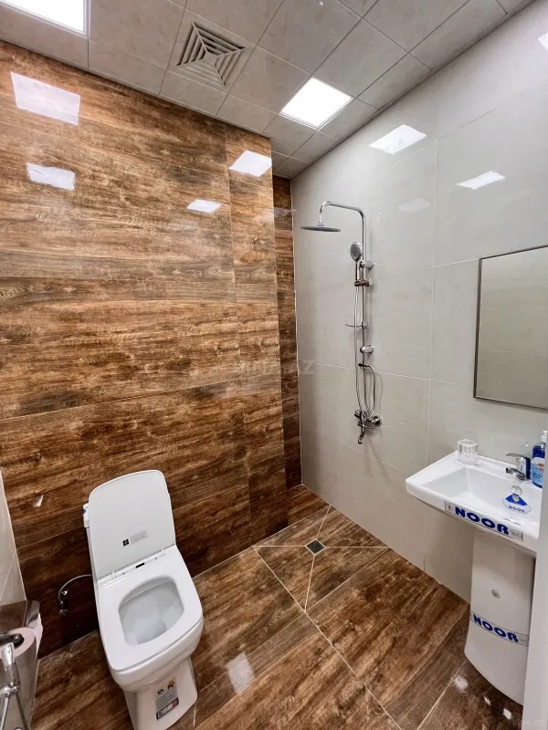 Satılır 2 otaqlı mənzil 93 m²