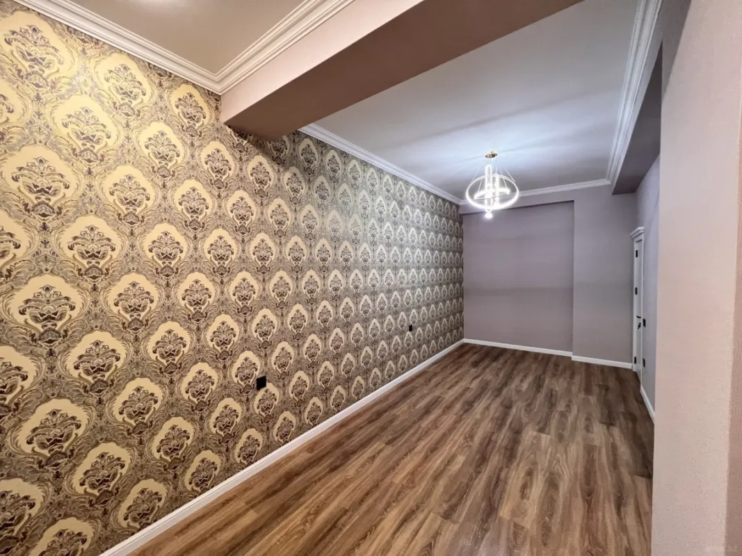 Satılır 2 otaqlı mənzil 93 m²