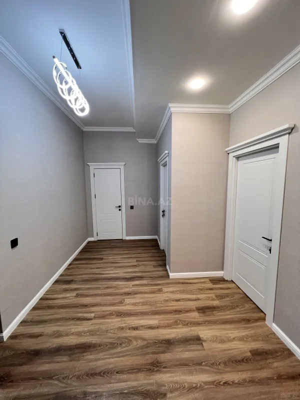 Satılır 2 otaqlı mənzil 93 m²