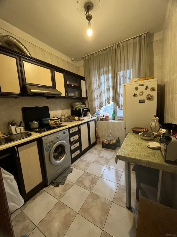 Satılır 4 otaqlı mənzil 100 m²