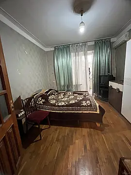 Satılır 4 otaqlı mənzil 100 m²