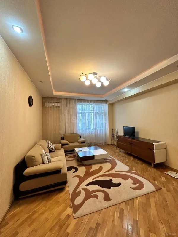 Kirayə verilir 3 otaqlı mənzil 90 m²