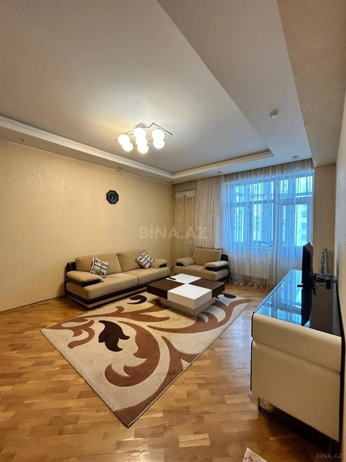 Kirayə verilir 3 otaqlı mənzil 90 m²
