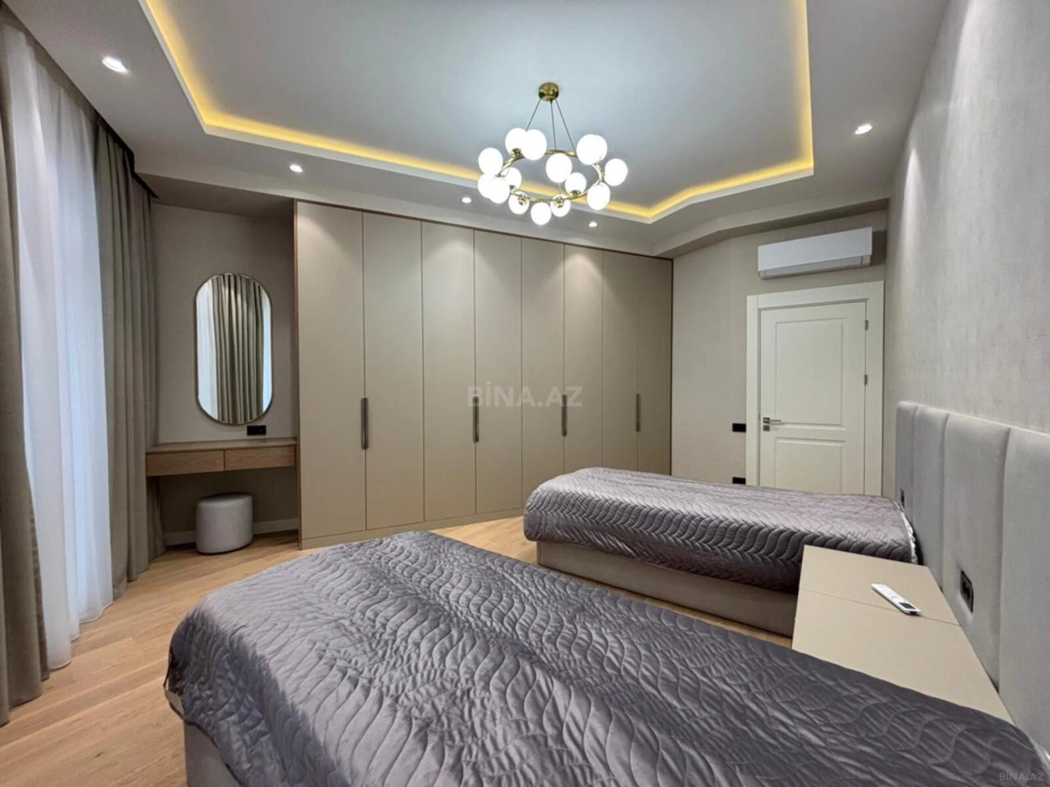 Kirayə verilir 3 otaqlı mənzil 150 m²