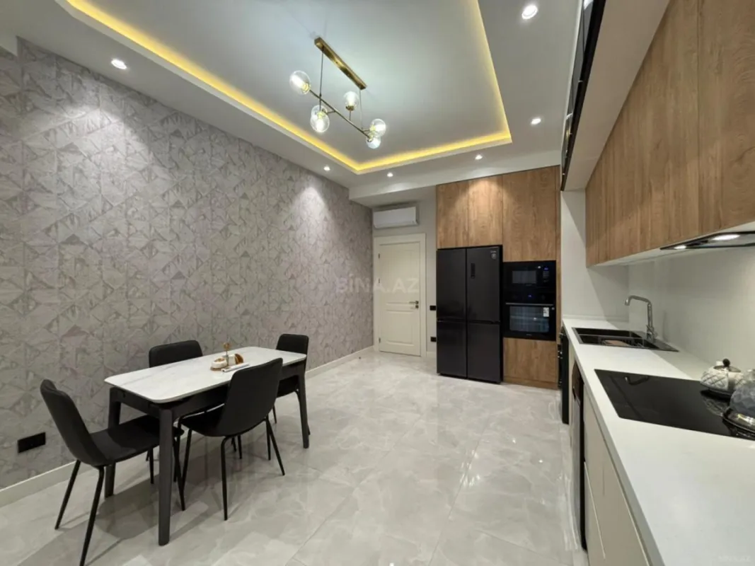 Kirayə verilir 3 otaqlı mənzil 150 m²