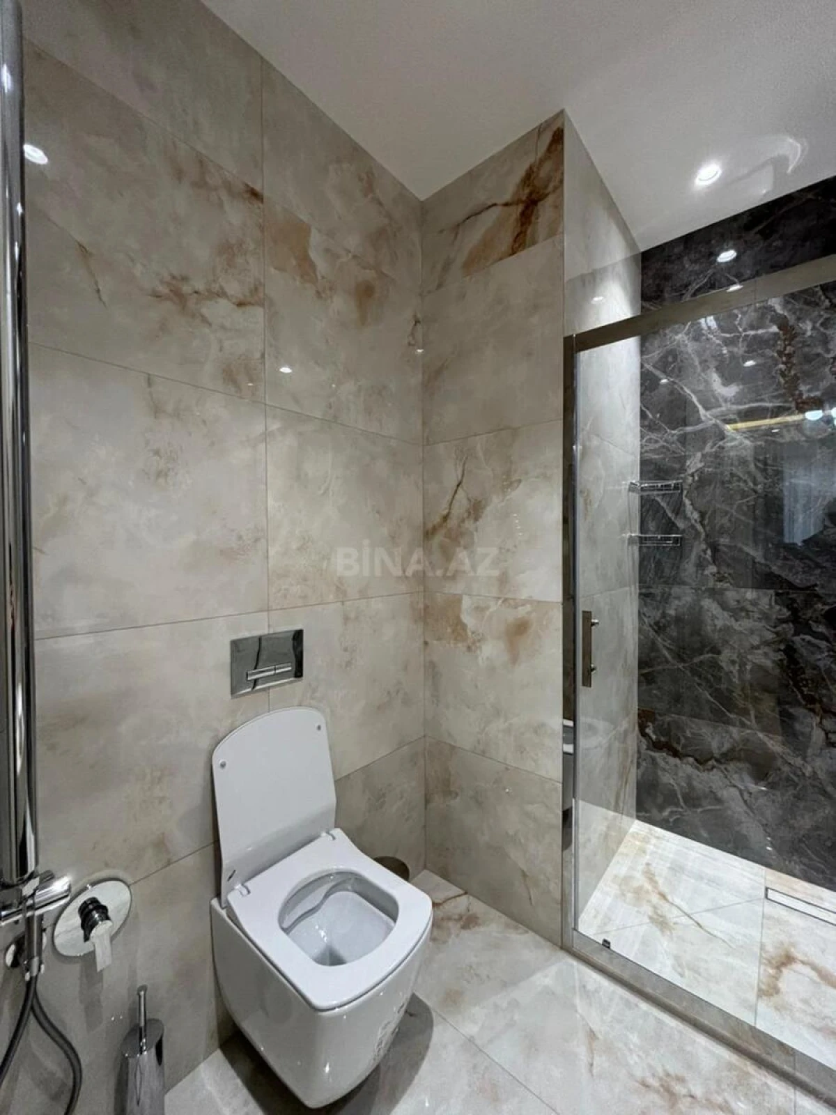 Kirayə verilir 3 otaqlı mənzil 150 m²
