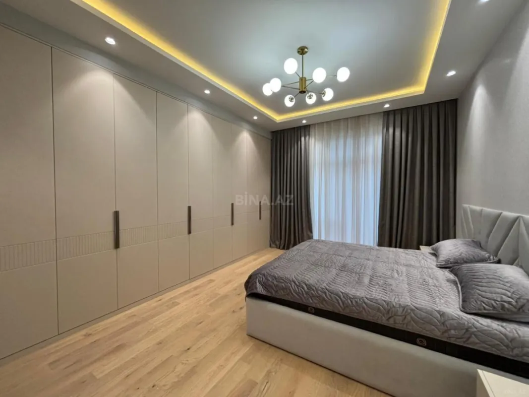 Kirayə verilir 3 otaqlı mənzil 150 m²