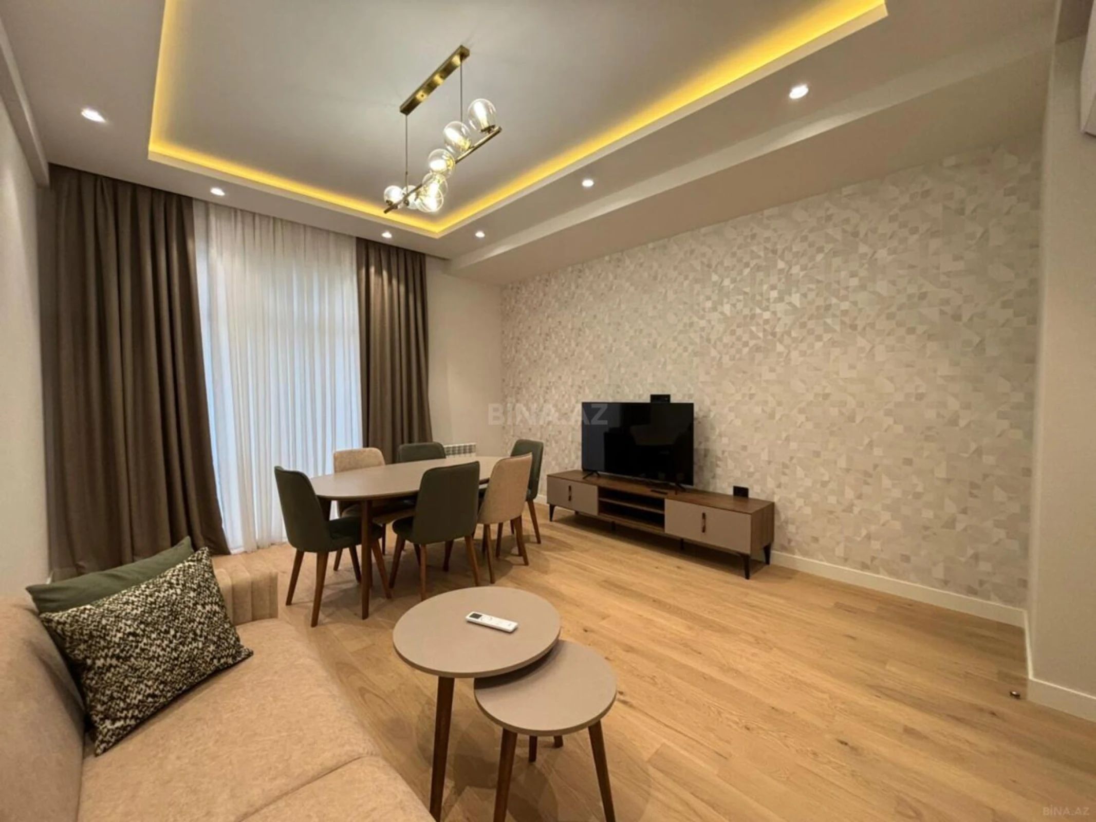 Kirayə verilir 3 otaqlı mənzil 150 m²