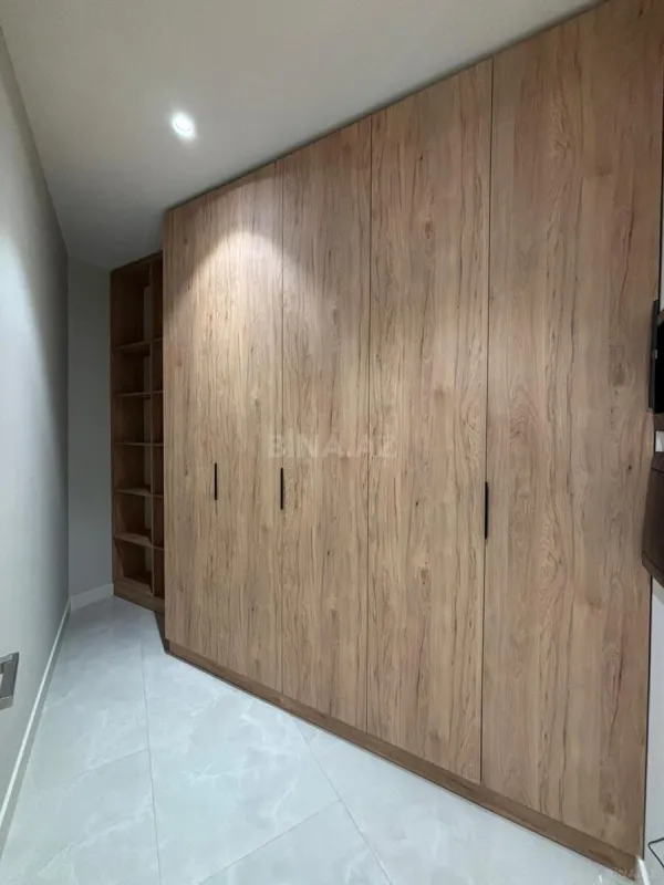 Kirayə verilir 3 otaqlı mənzil 150 m²