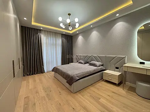 Kirayə verilir 3 otaqlı mənzil 150 m²