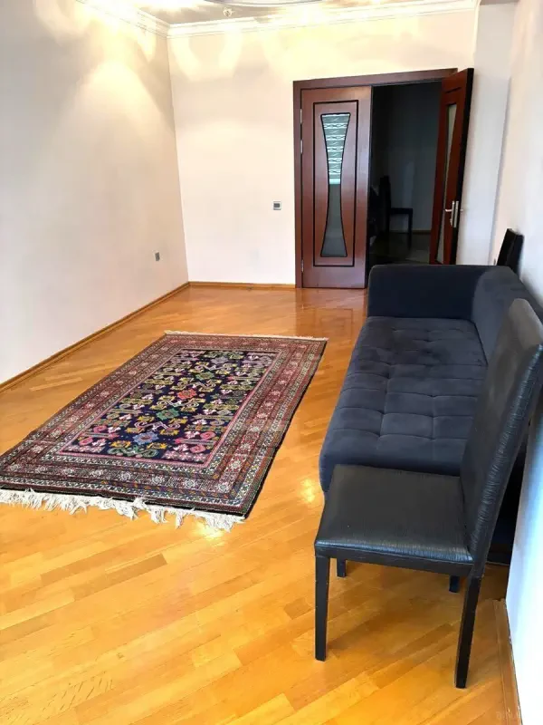 Satılır 2 otaqlı mənzil 90 m²