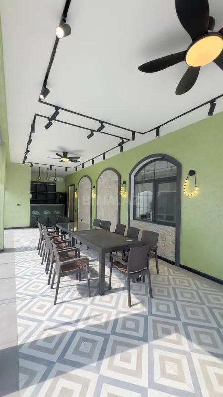 Satılır 5 otaqlı həyət evi 300 m²