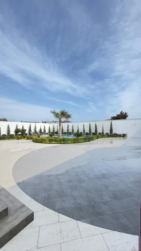 Satılır 5 otaqlı həyət evi 300 m²
