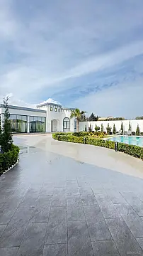 Satılır 5 otaqlı həyət evi 300 m²