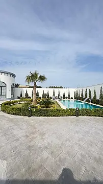 Satılır 5 otaqlı həyət evi 300 m²