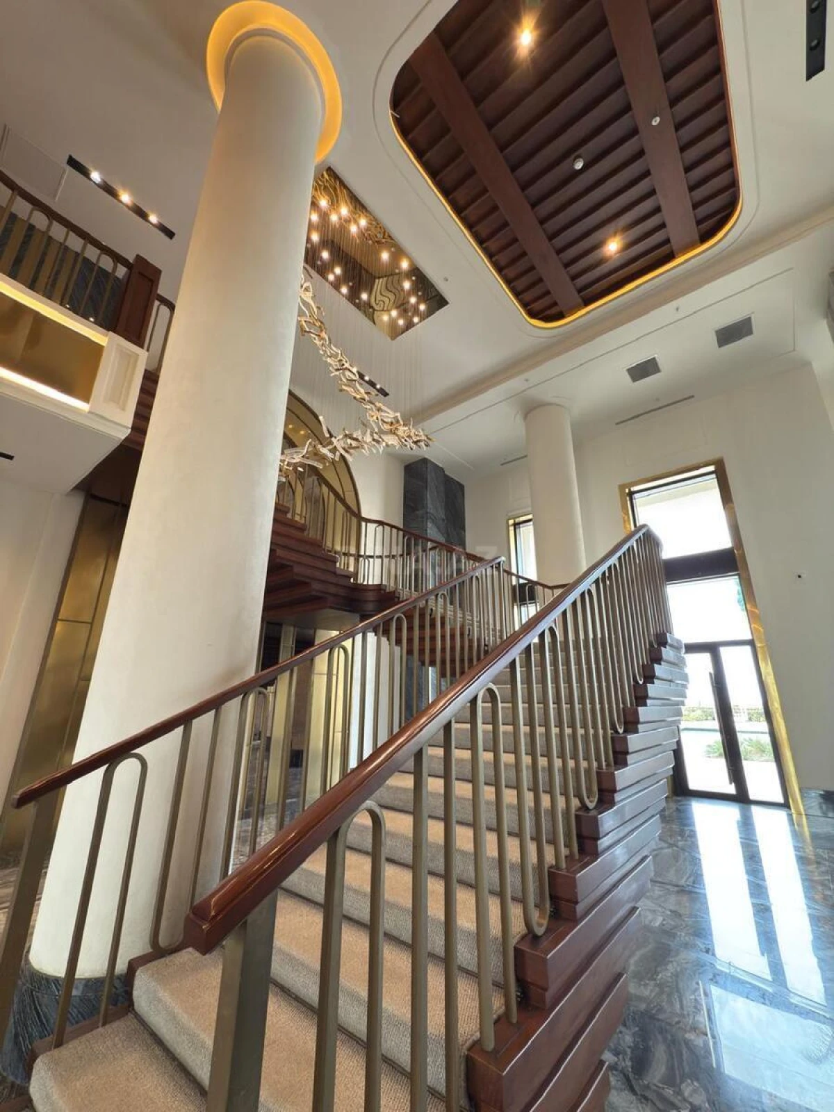 Satılır 1 otaqlı mənzil 79 m²