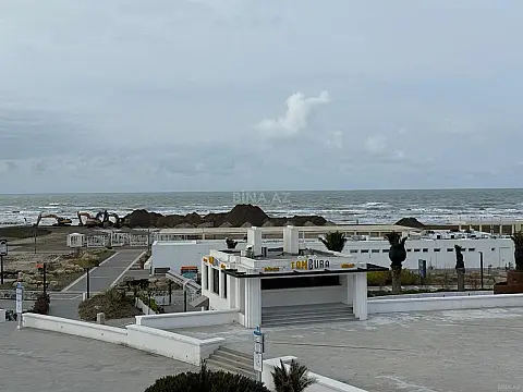 Satılır 1 otaqlı mənzil 79 m²