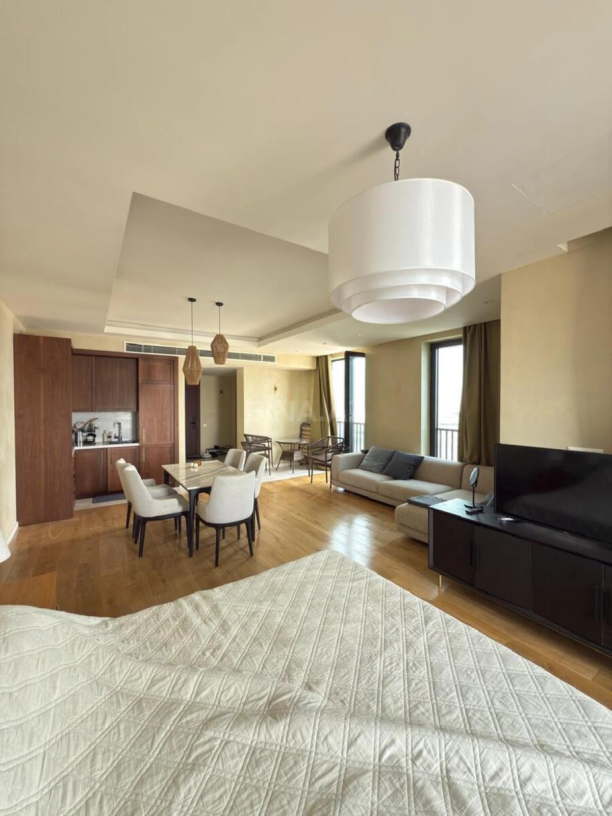 Satılır 1 otaqlı mənzil 79 m²