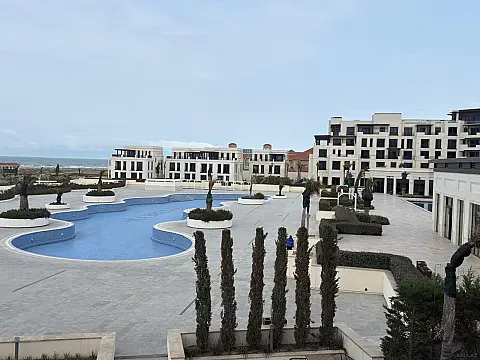 Satılır 1 otaqlı mənzil 79 m²