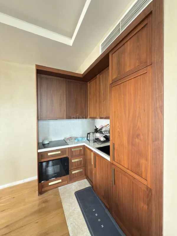Satılır 1 otaqlı mənzil 79 m²