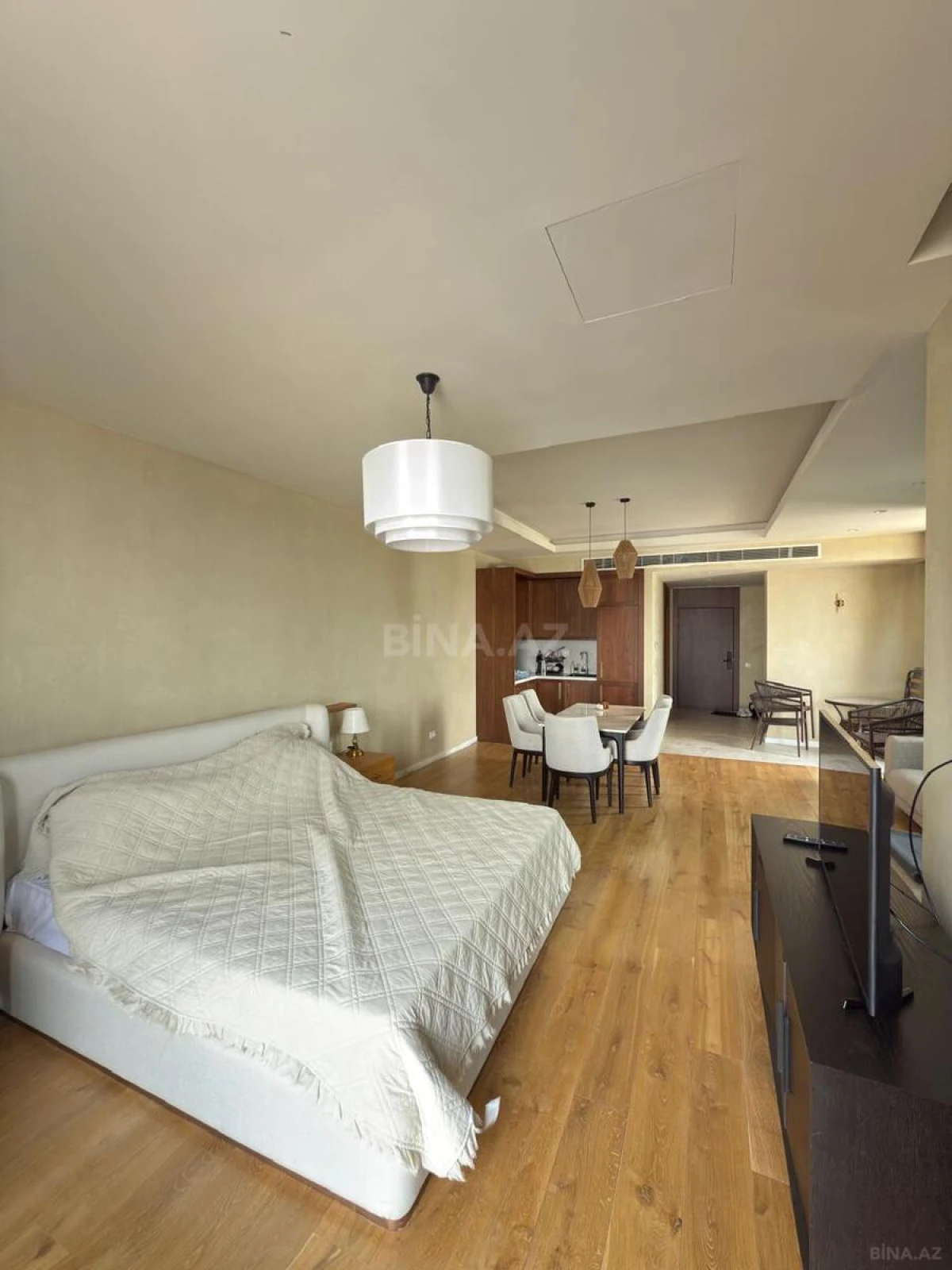 Satılır 1 otaqlı mənzil 79 m²