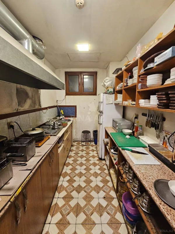 Satılır obyekt 130 m²