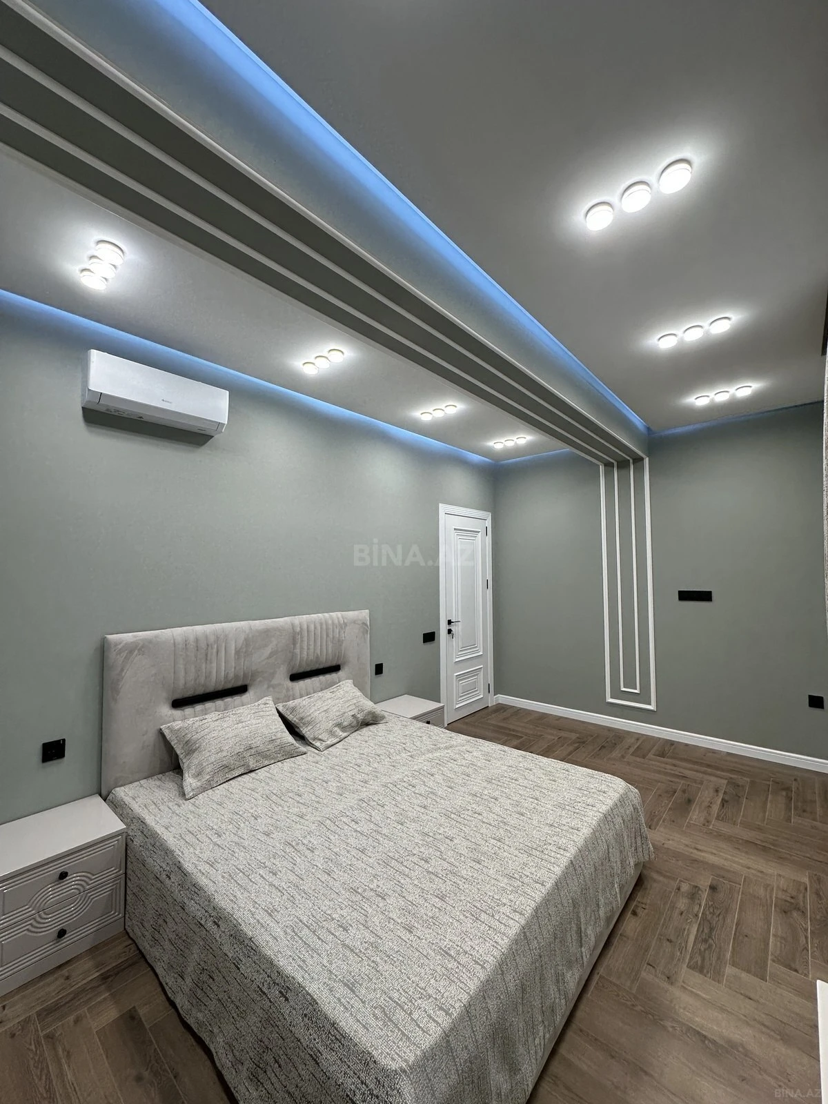 Satılır 3 otaqlı mənzil 105 m²